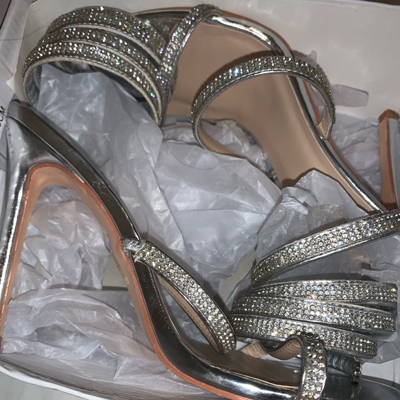 PrettyLittleThing Silver Jewel Diamanté Heel - Picture 2 of 6